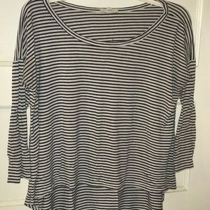 Cropped high low stripped shirt
